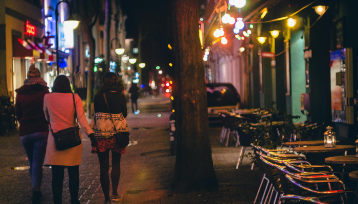 檀香山规定,酒吧、夜总会和餐馆都必须提供抗过量用药 檀香山规定,酒吧、夜总会和餐馆都必须提供抗过量用药