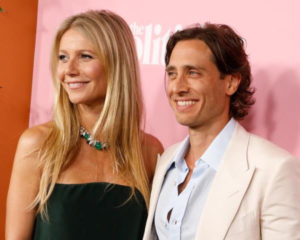 From Left: Gwyneth Paltrow and Brad Falcuk attend the premiere of 