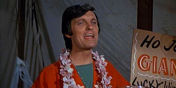 Alan Alda's Hawkeye in MASH season 1